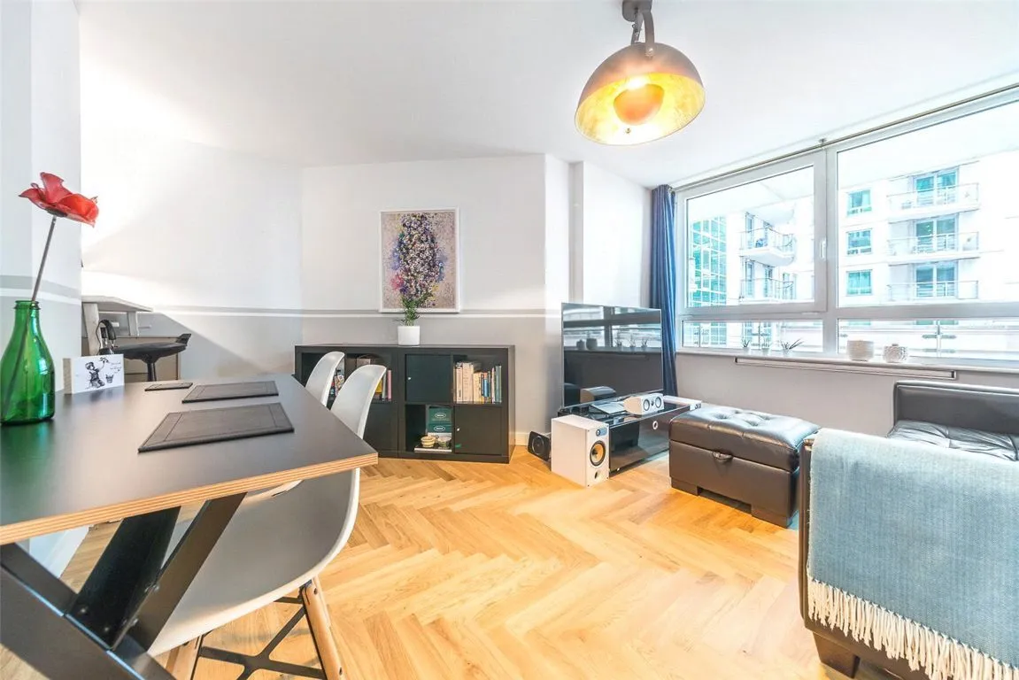 1 bed flat for sale, Hanover House, Nine Elms