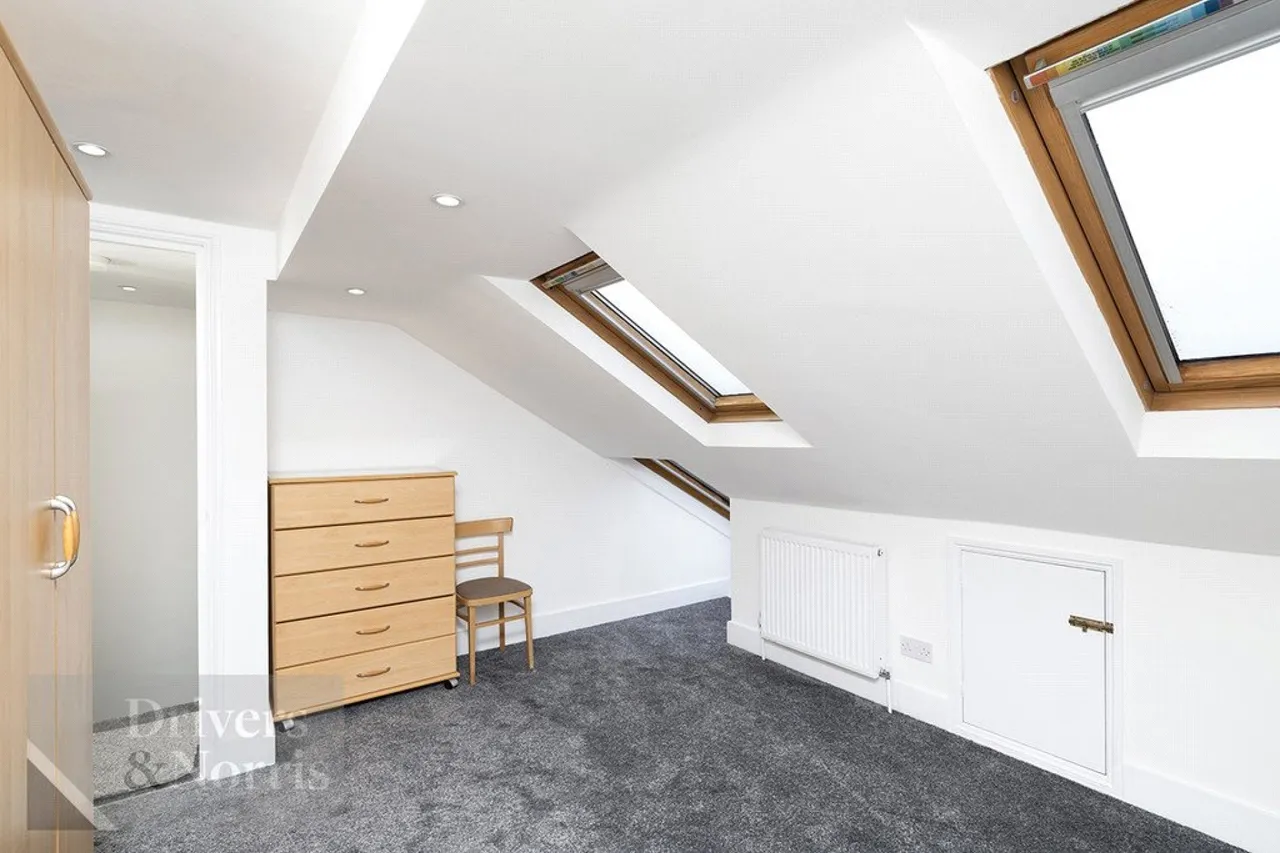 Hutton Grove, North Finchley, photo 8