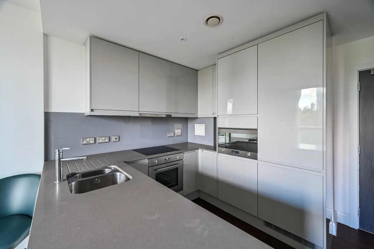 Flat 403, Sirocco Tower, LONDON, photo 3