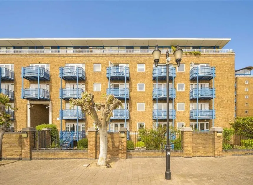 2 bed flat for sale — Jardine Road, Wapping, E1W