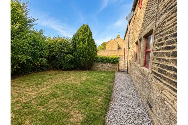 Market Street, Bradford, BD13, photo 21
