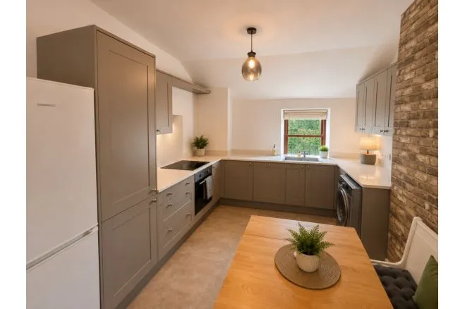 Market Street, Bradford, BD13, photo 12