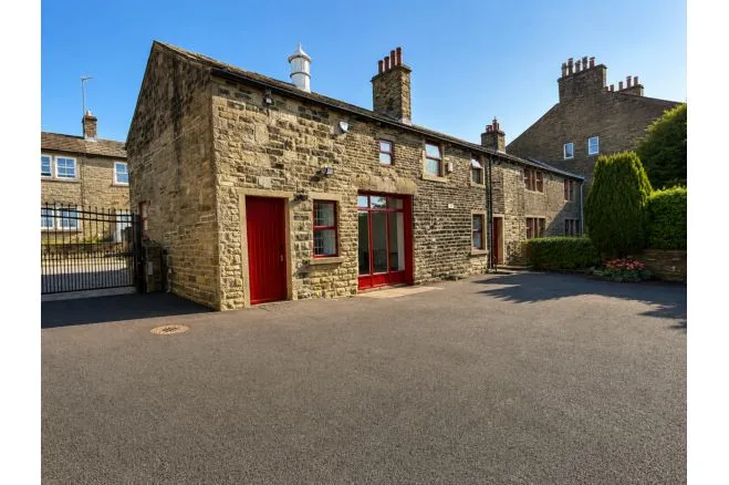 Market Street, Bradford, BD13, photo 2