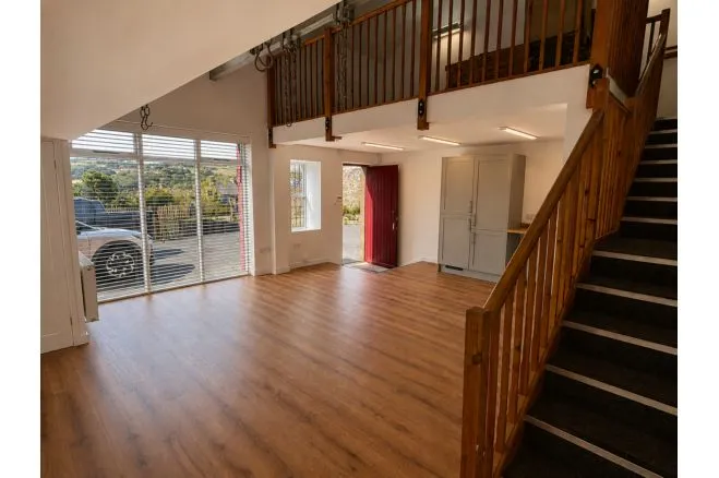 Market Street, Bradford, BD13, photo 5