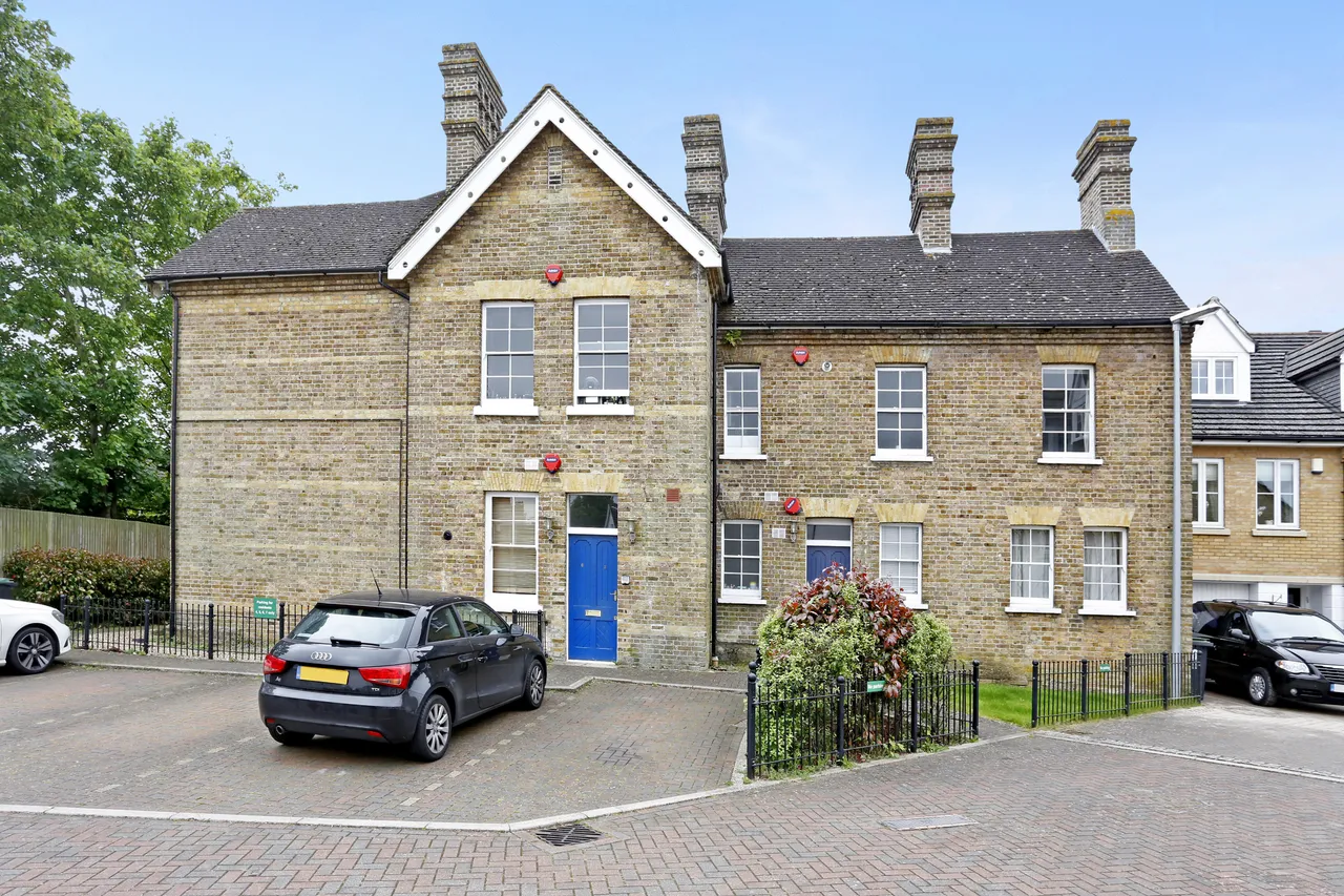2 bed flat for sale — Shepherds Farm, Rickmansworth, WD3