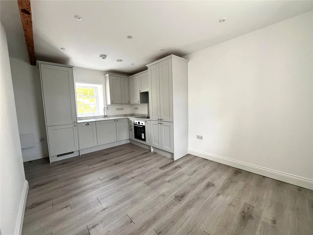 Old Chester Road, Holywell, CH8, photo 2