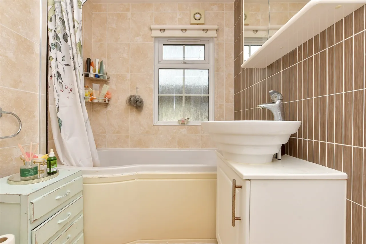 Faversham Road, Seasalter, CT5, photo 12