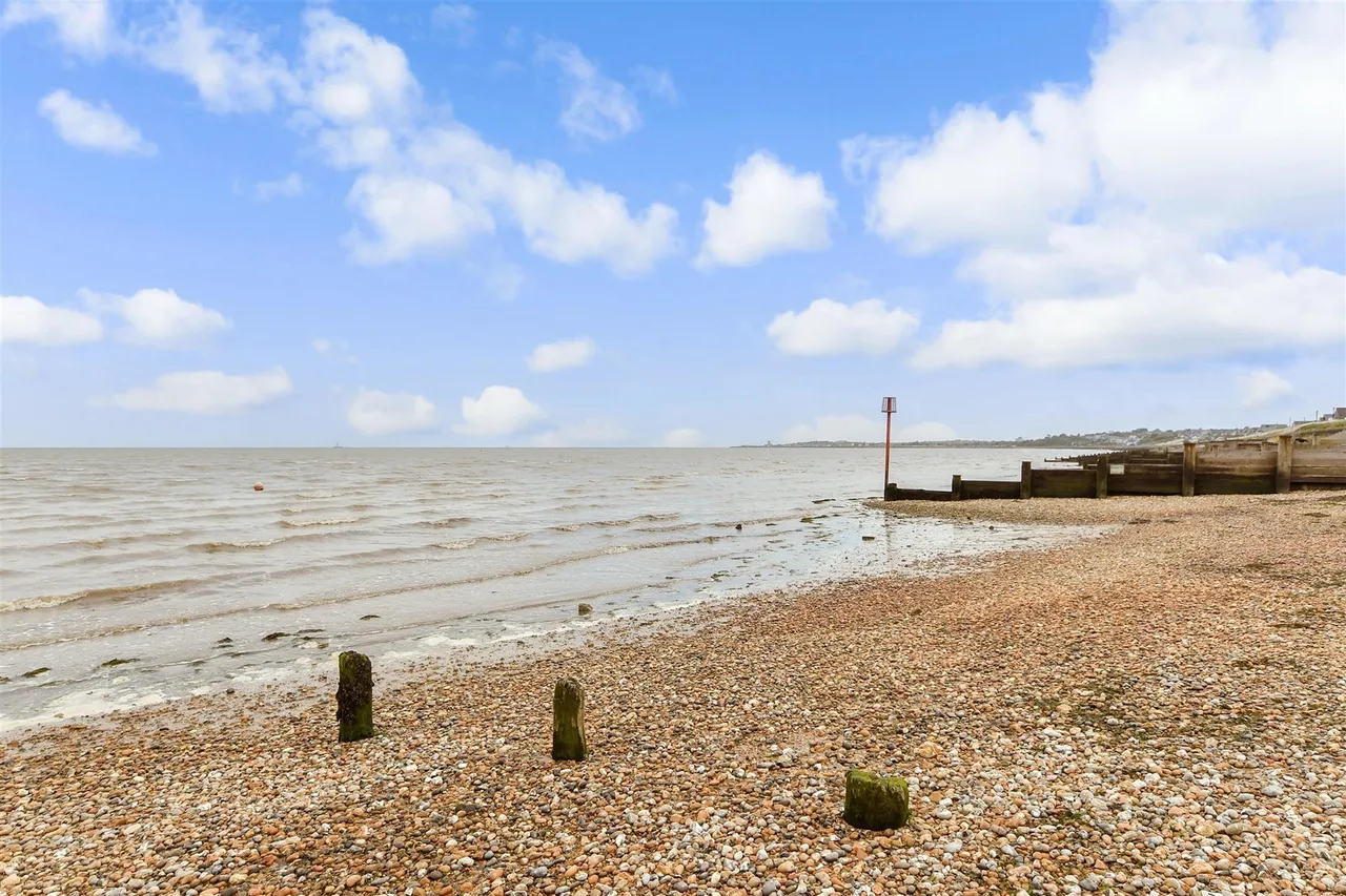 Faversham Road, Seasalter, CT5, photo 14