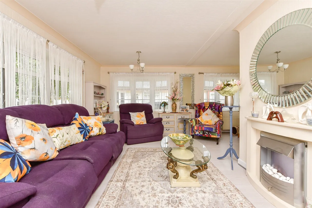 Faversham Road, Seasalter, CT5, photo 2