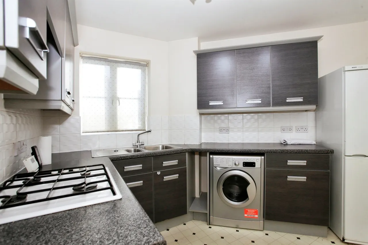 2 bed flat for sale, Regal Place, Peterborough, PE2