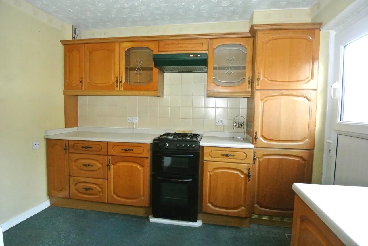 Celia Crescent, Ashford, Surrey, TW15 3NP, photo 5