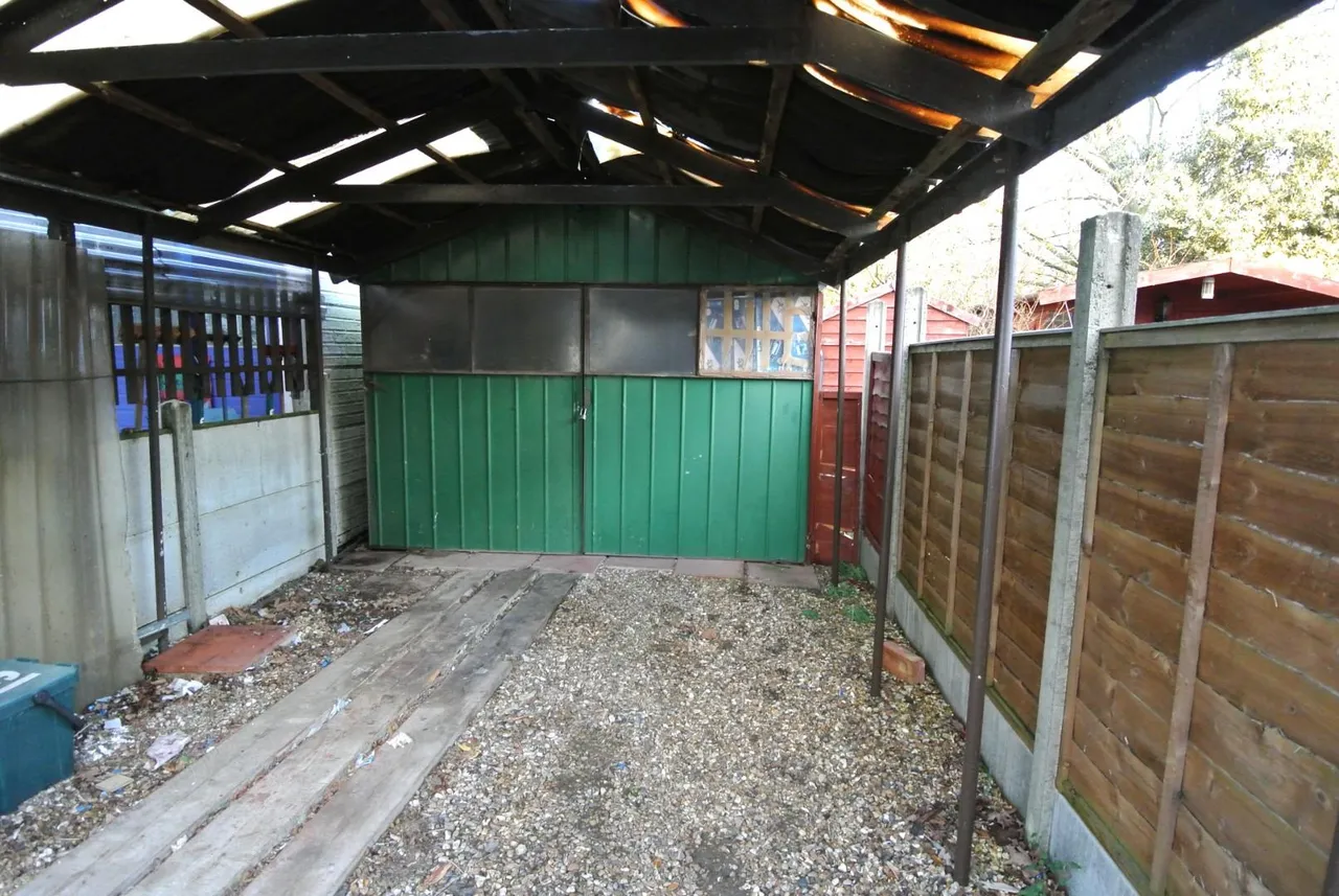 Celia Crescent, Ashford, Surrey, TW15 3NP, photo 12