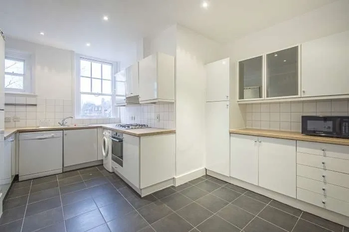 10 Ornan Road Belsize Park NW3, photo 12