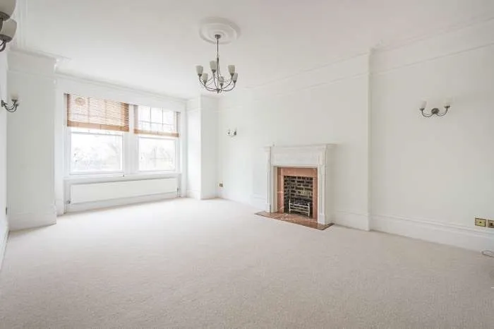 10 Ornan Road Belsize Park NW3, photo 7