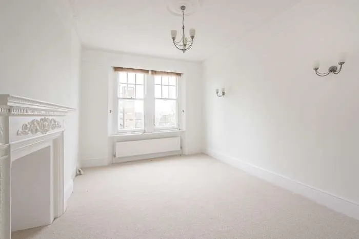 10 Ornan Road Belsize Park NW3, photo 5