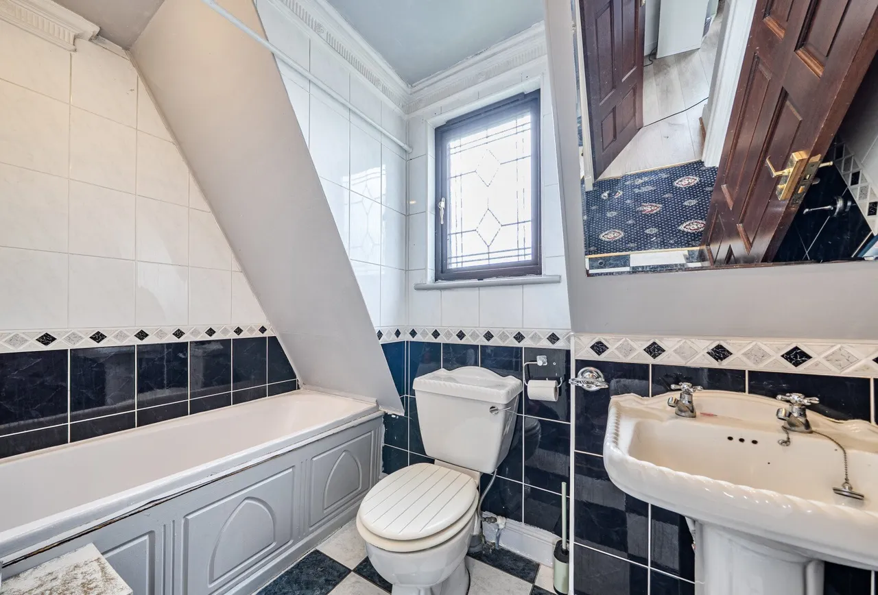 Ardleigh Green Road, Hornchurch, RM11 2SU, photo 7