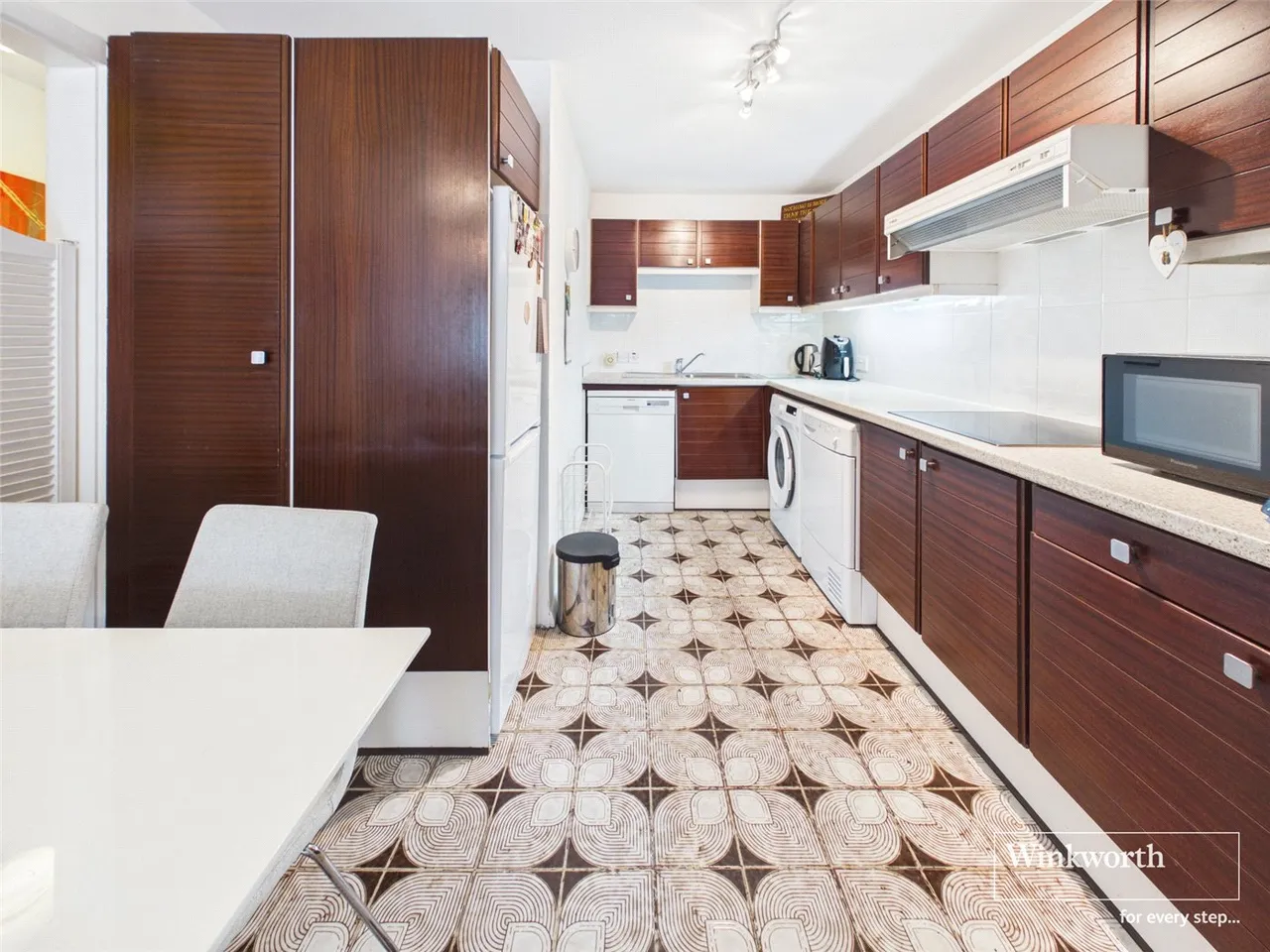 October Place, Holders Hill Road, Hendon, NW4, photo 5