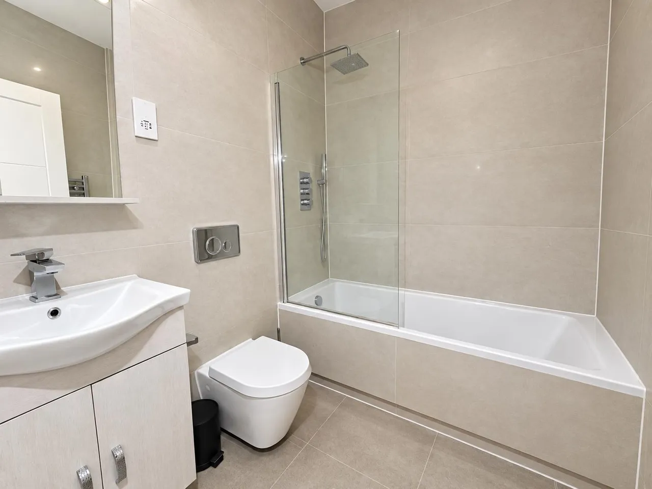 High Street, Slough, SL1, photo 9