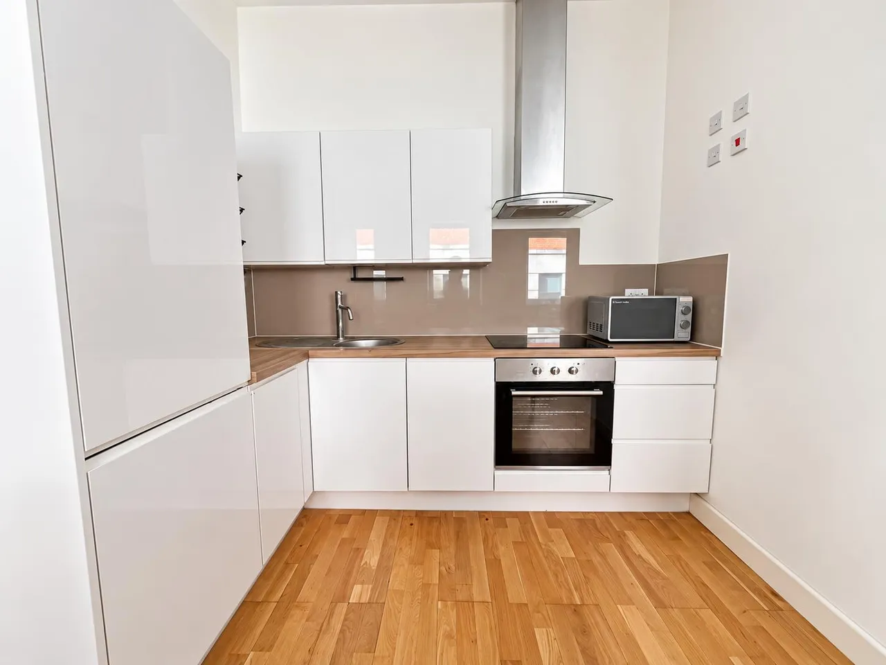 High Street, Slough, SL1, photo 5