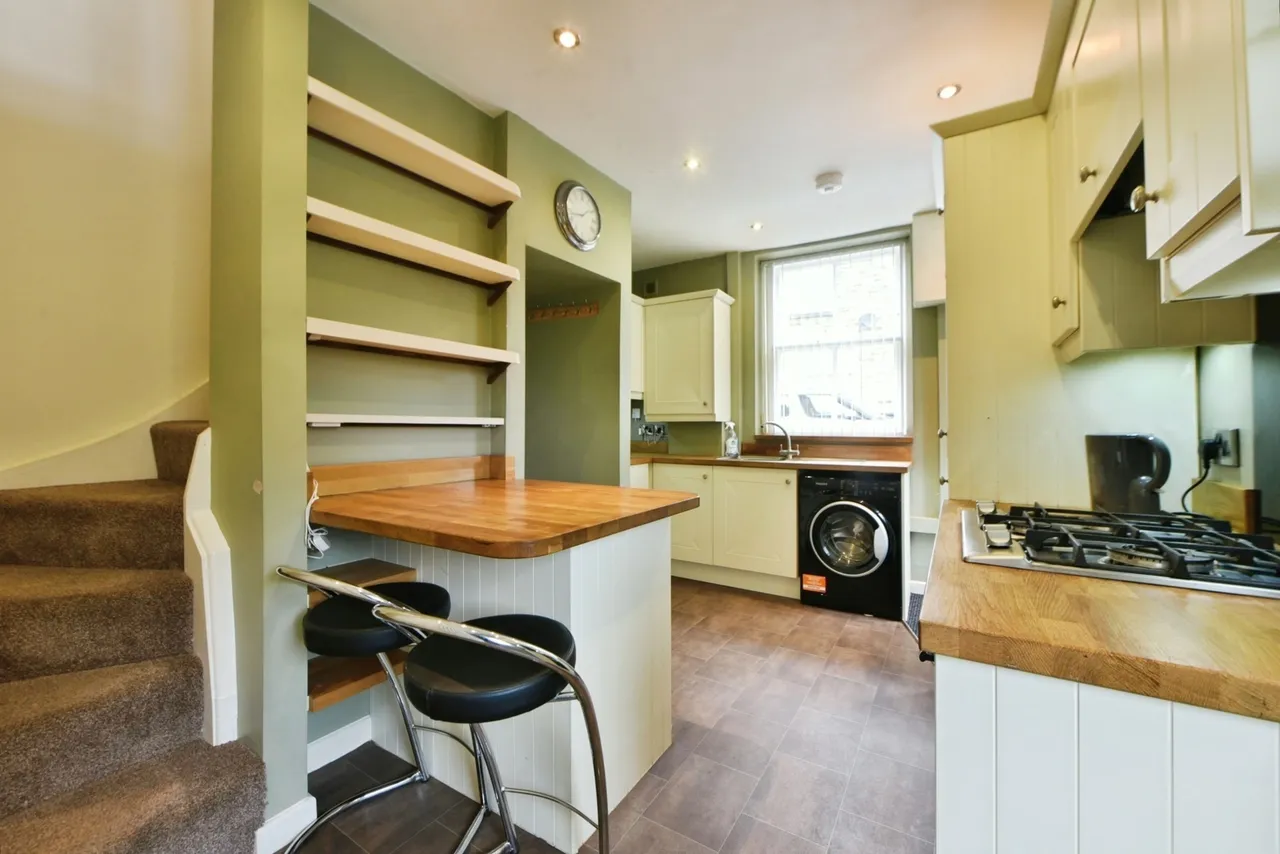 High Street, New Mills, SK22, photo 2