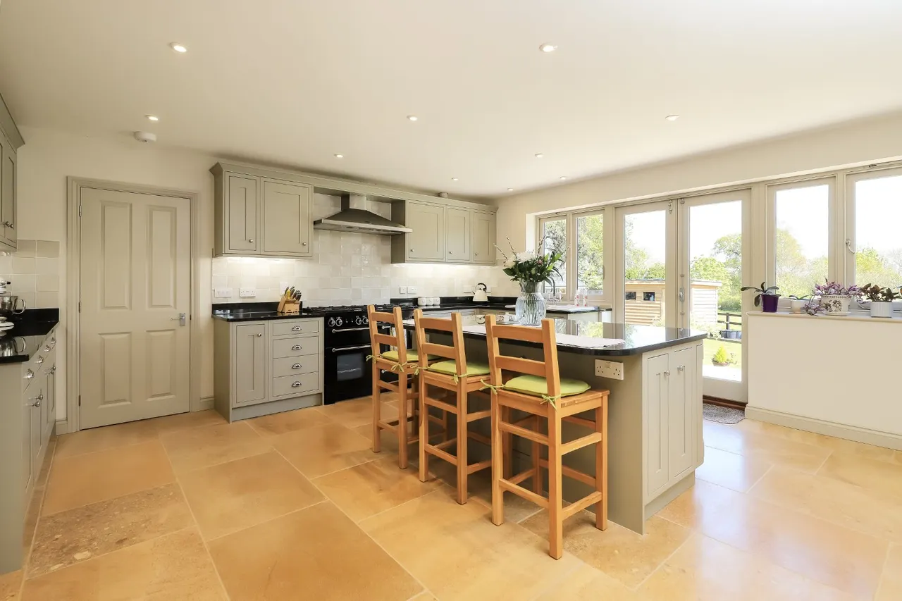 Chapel Hill, West Grimstead, Salisbury, Wiltshire, SP5 3SJ, photo 3