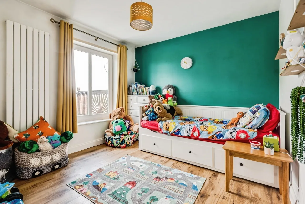 Southernwood Drive, SWINDON, Wiltshire, SN2, photo 9