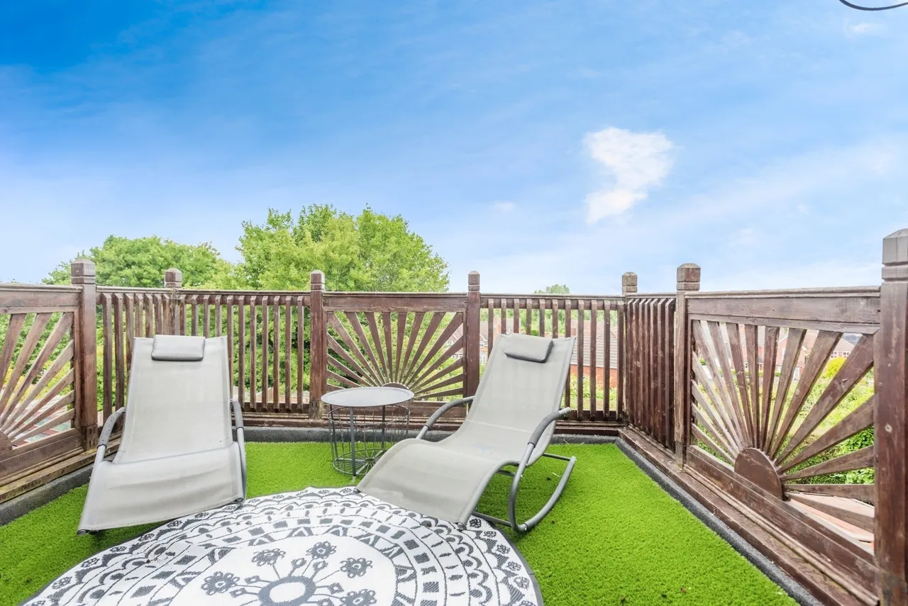 Southernwood Drive, SWINDON, Wiltshire, SN2, photo 17