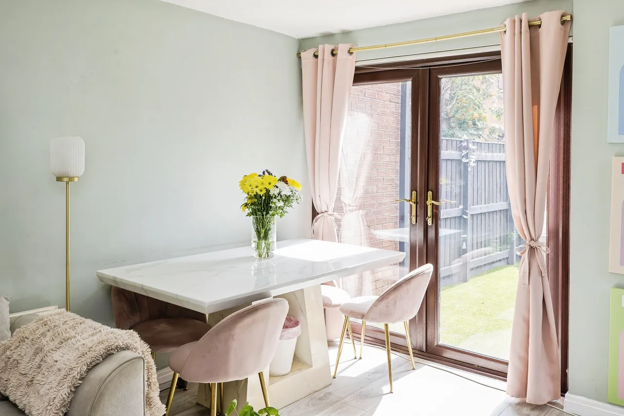 Wroxham Close, Chester, photo 4