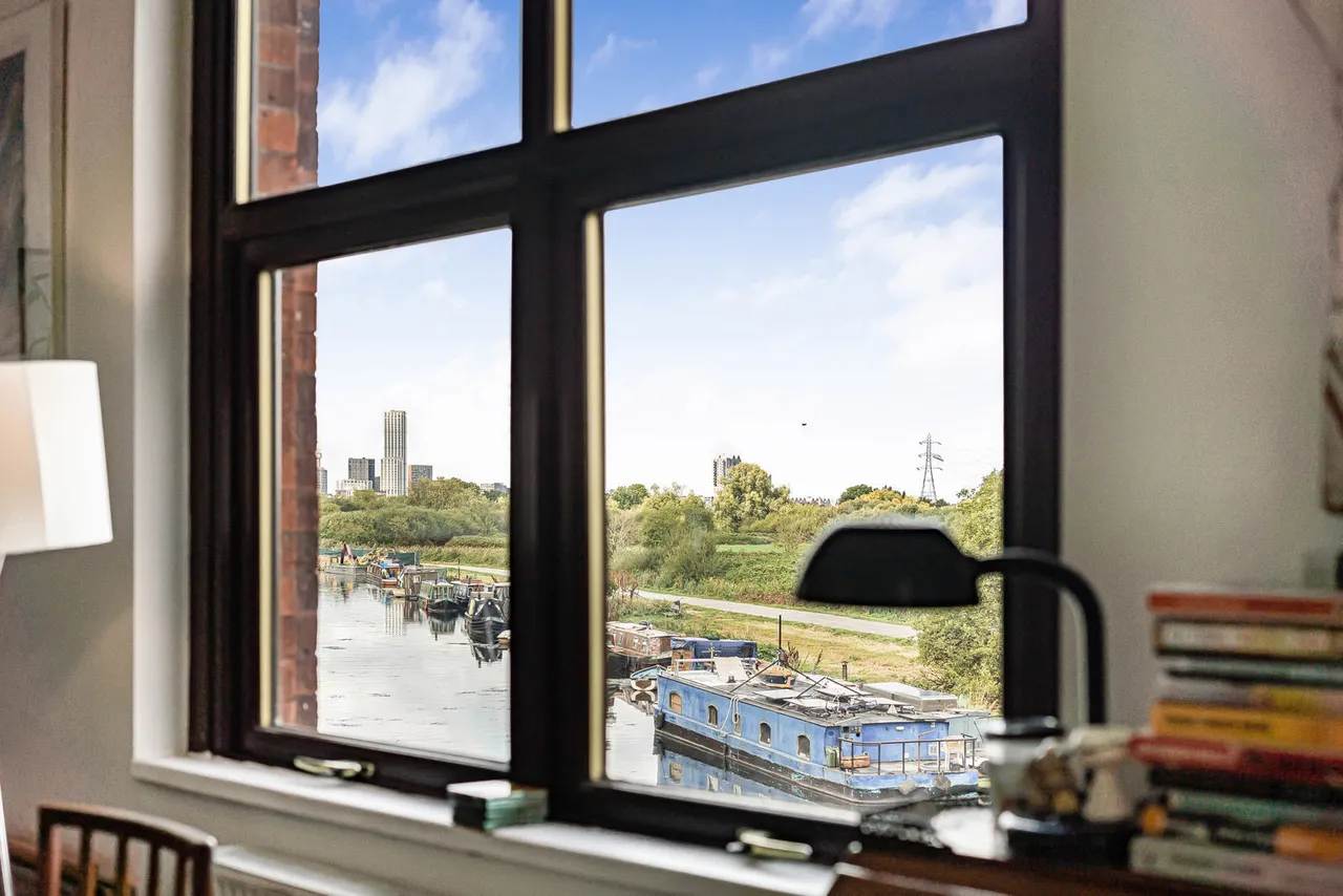 High Hill Ferry, London, E5, photo 9