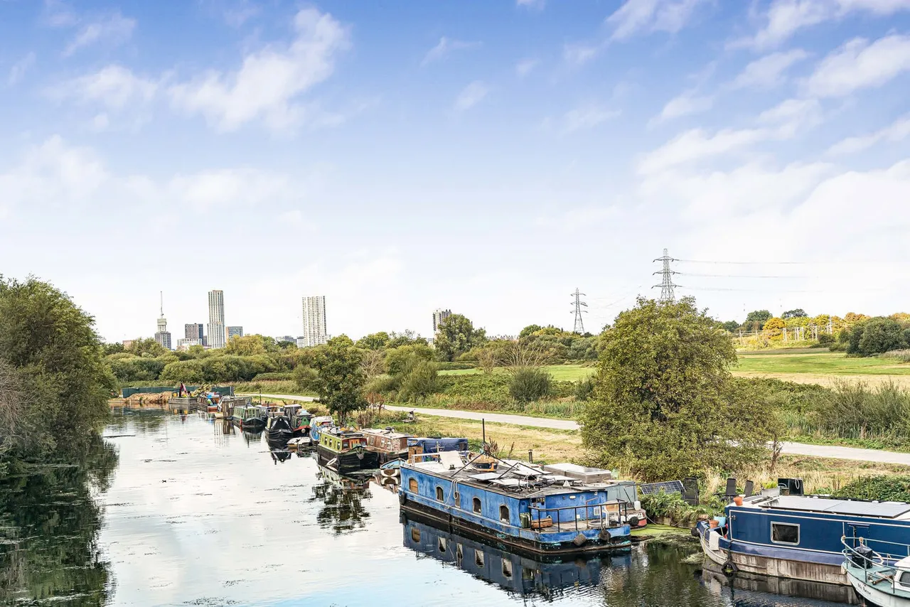 High Hill Ferry, London, E5, photo 22