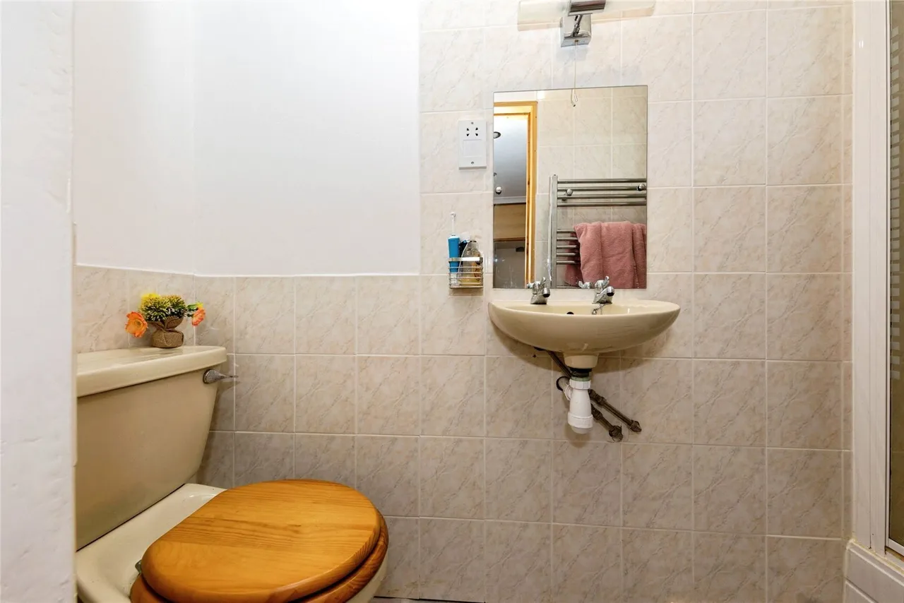 Heol Y Meinciau, Pontyates, SA15, photo 12