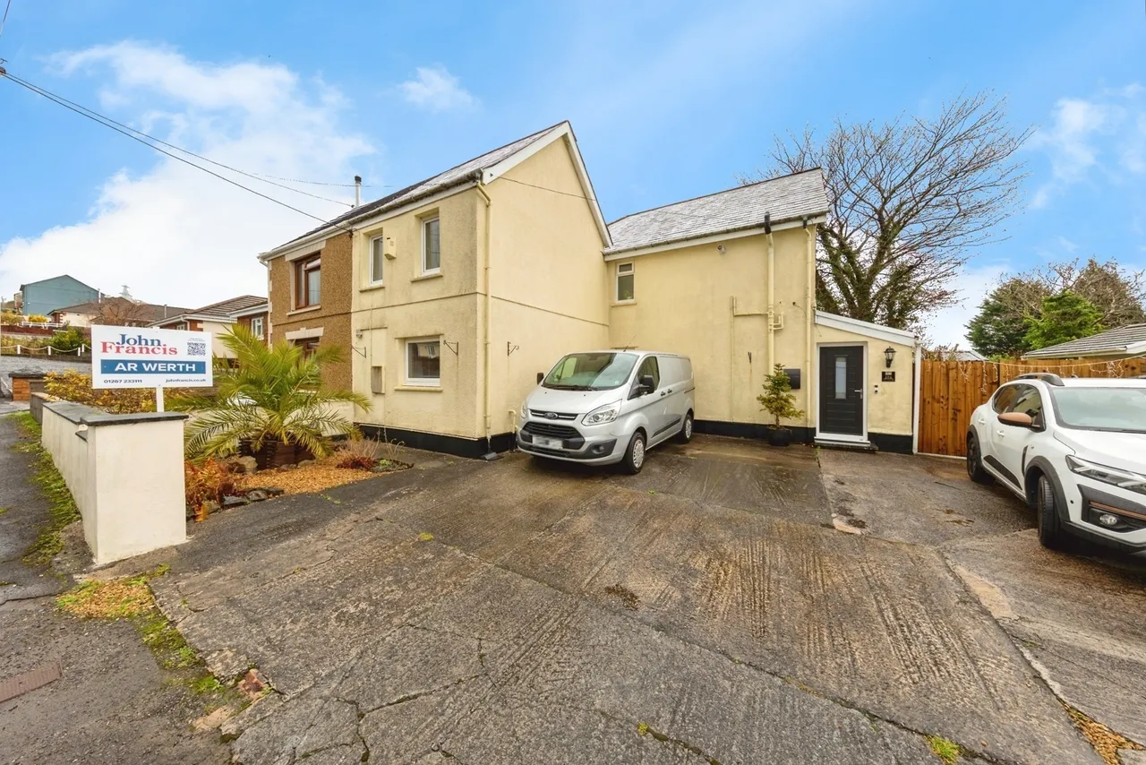 Heol Y Meinciau, Pontyates, SA15, photo 18