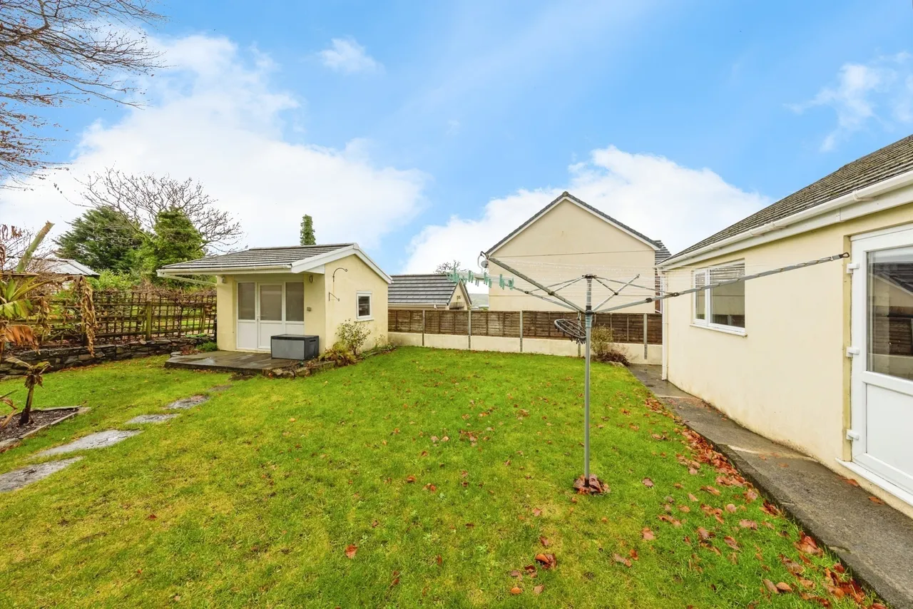 Heol Y Meinciau, Pontyates, SA15, photo 17
