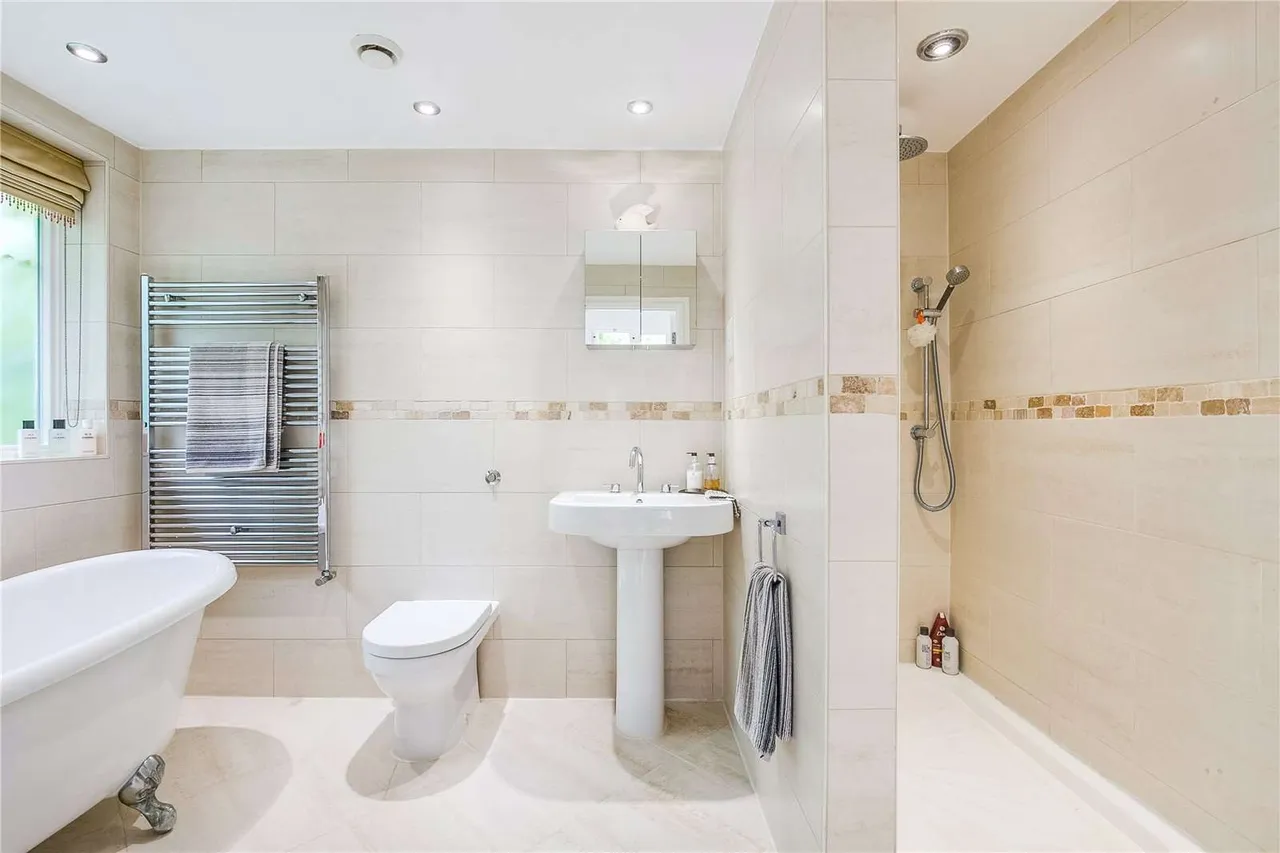 Ware Road, Widford, Ware, Hertfordshire, SG12 8RG, photo 5