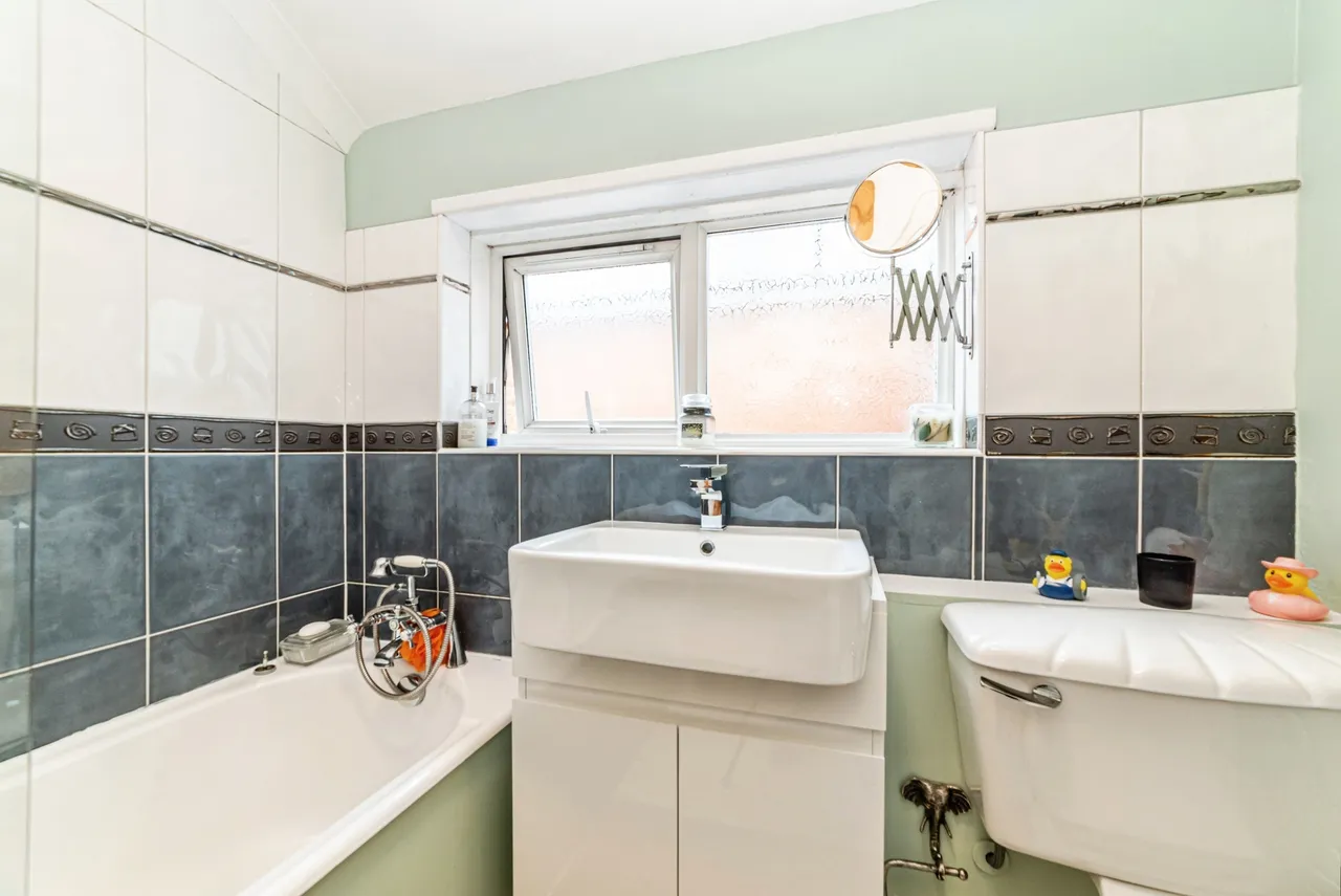 Queens Road, Basingstoke, RG21, photo 16