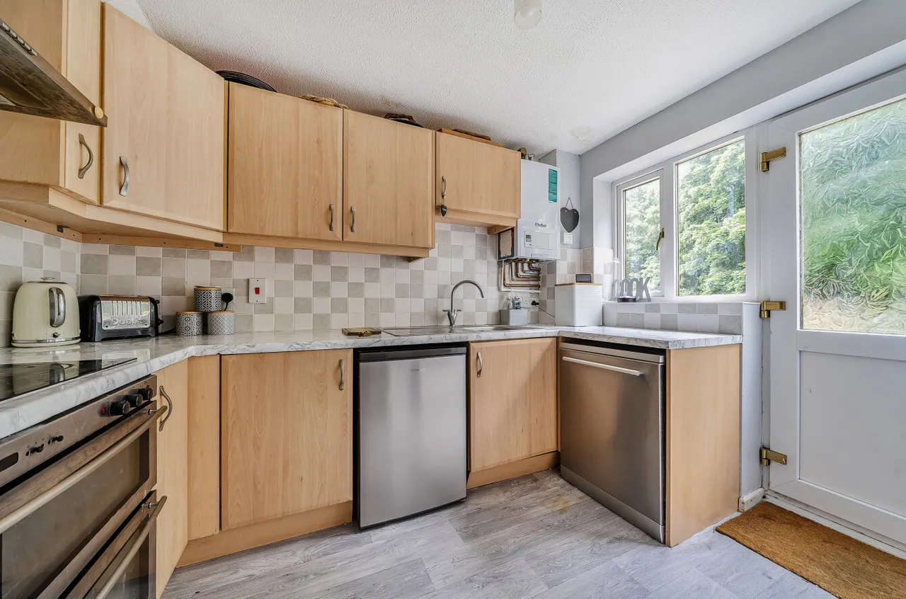 Armada Close, Rownhams, SO16, photo 4