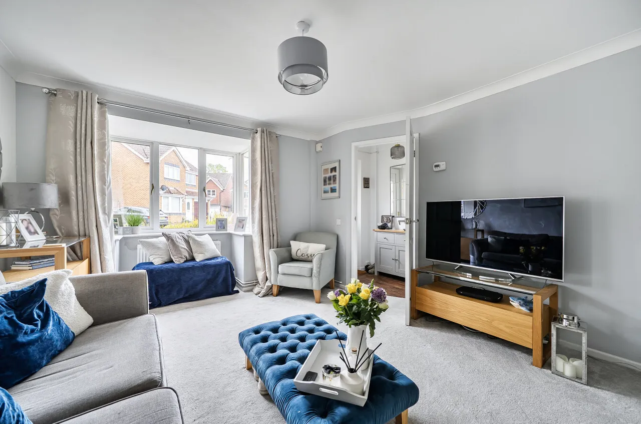 Armada Close, Rownhams, SO16, photo 2