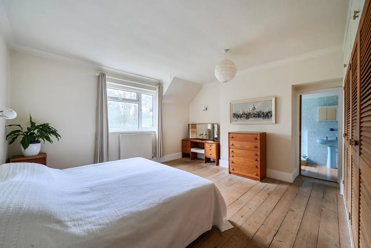 Leven Avenue, BH4, photo 14