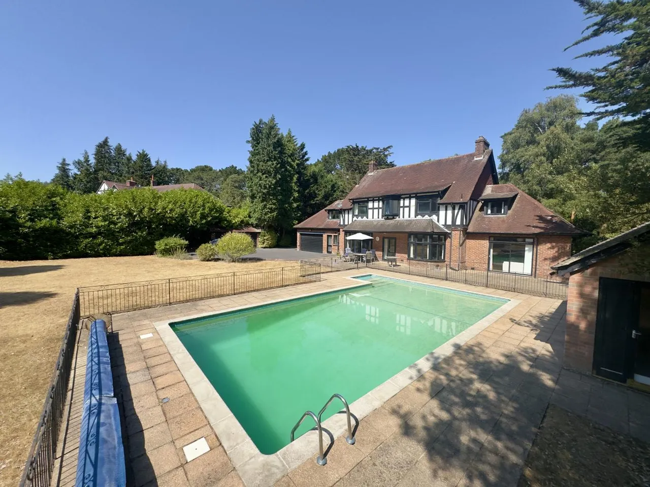 Leven Avenue, BH4, photo 20