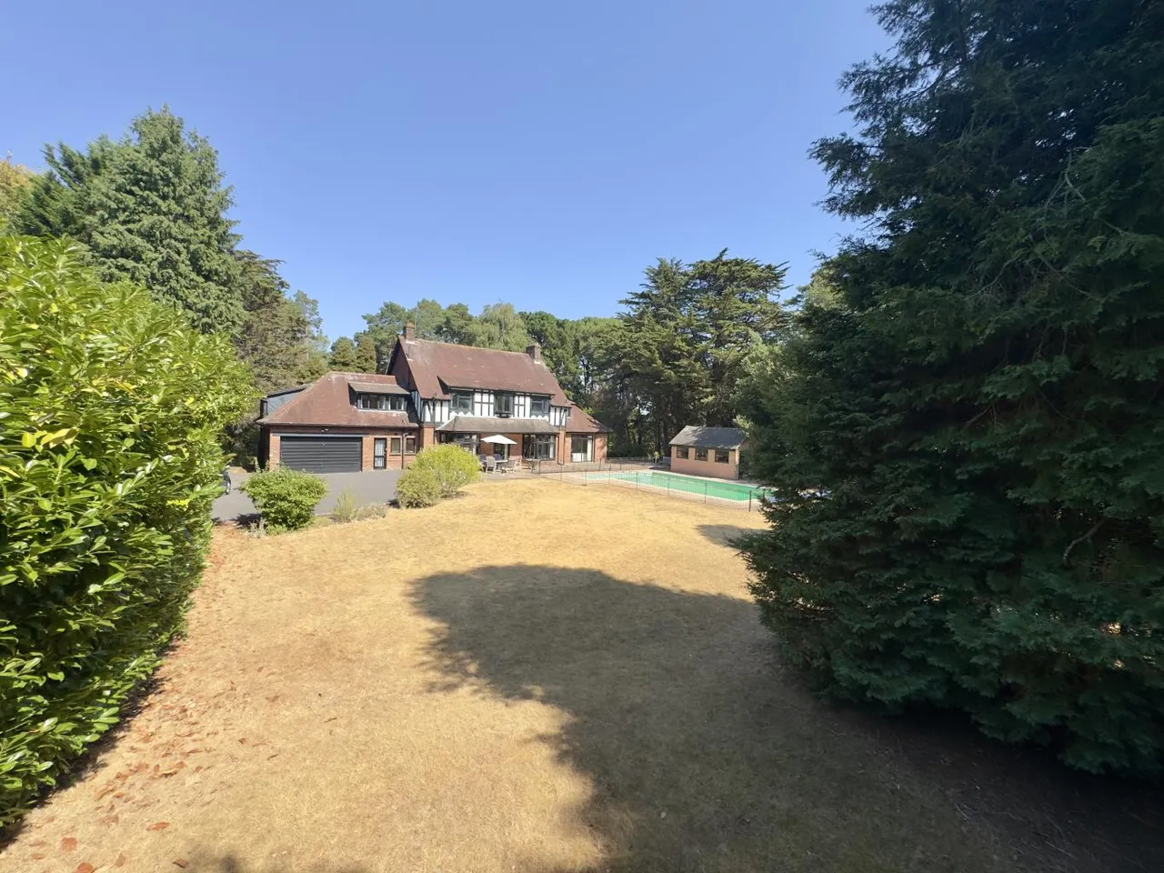 Leven Avenue, BH4, photo 23