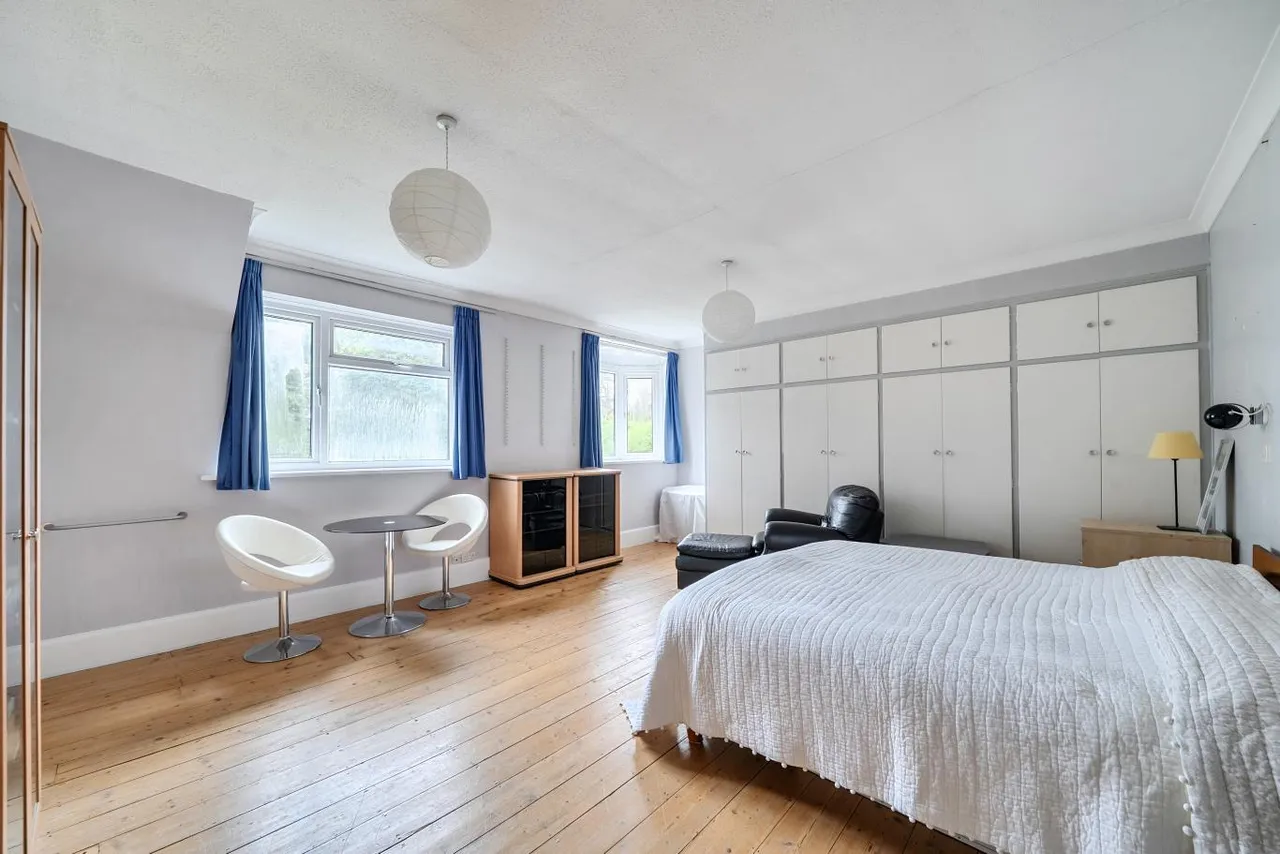 Leven Avenue, BH4, photo 12