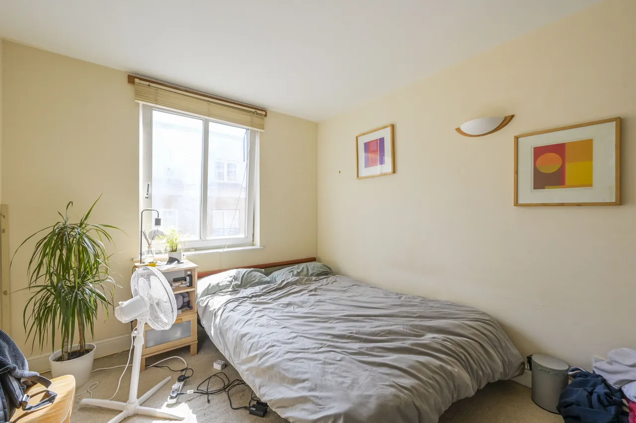 Flat 409 Cornell Building, 1 Coke Street, London, photo 3