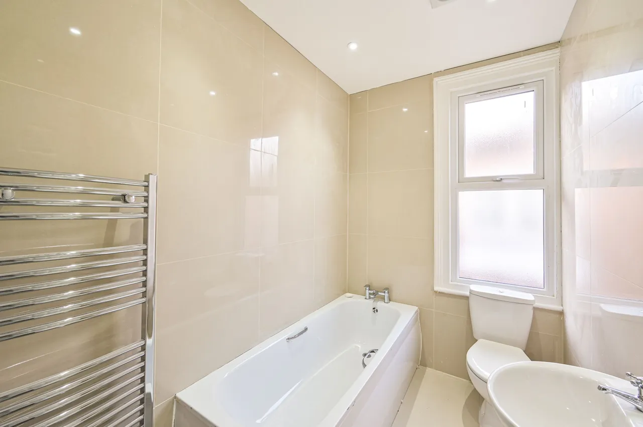 London, NW10, photo 6