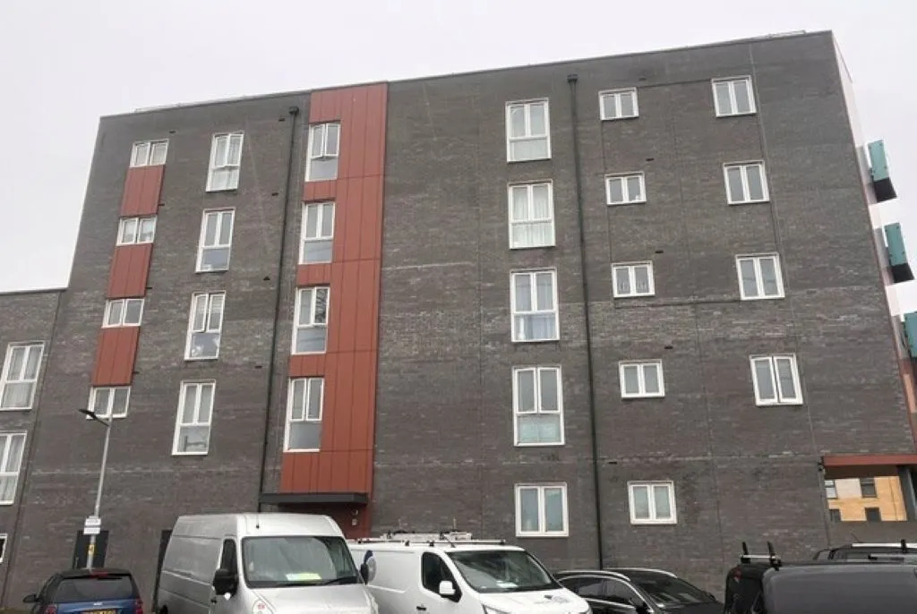 1 bed flat for sale, Minter Road, Barking, IG11