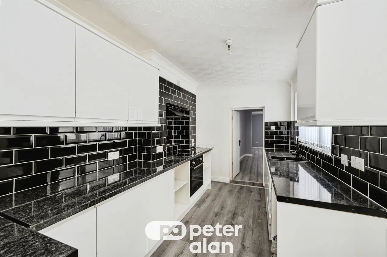 Miers Street, Swansea, SA1, photo 2