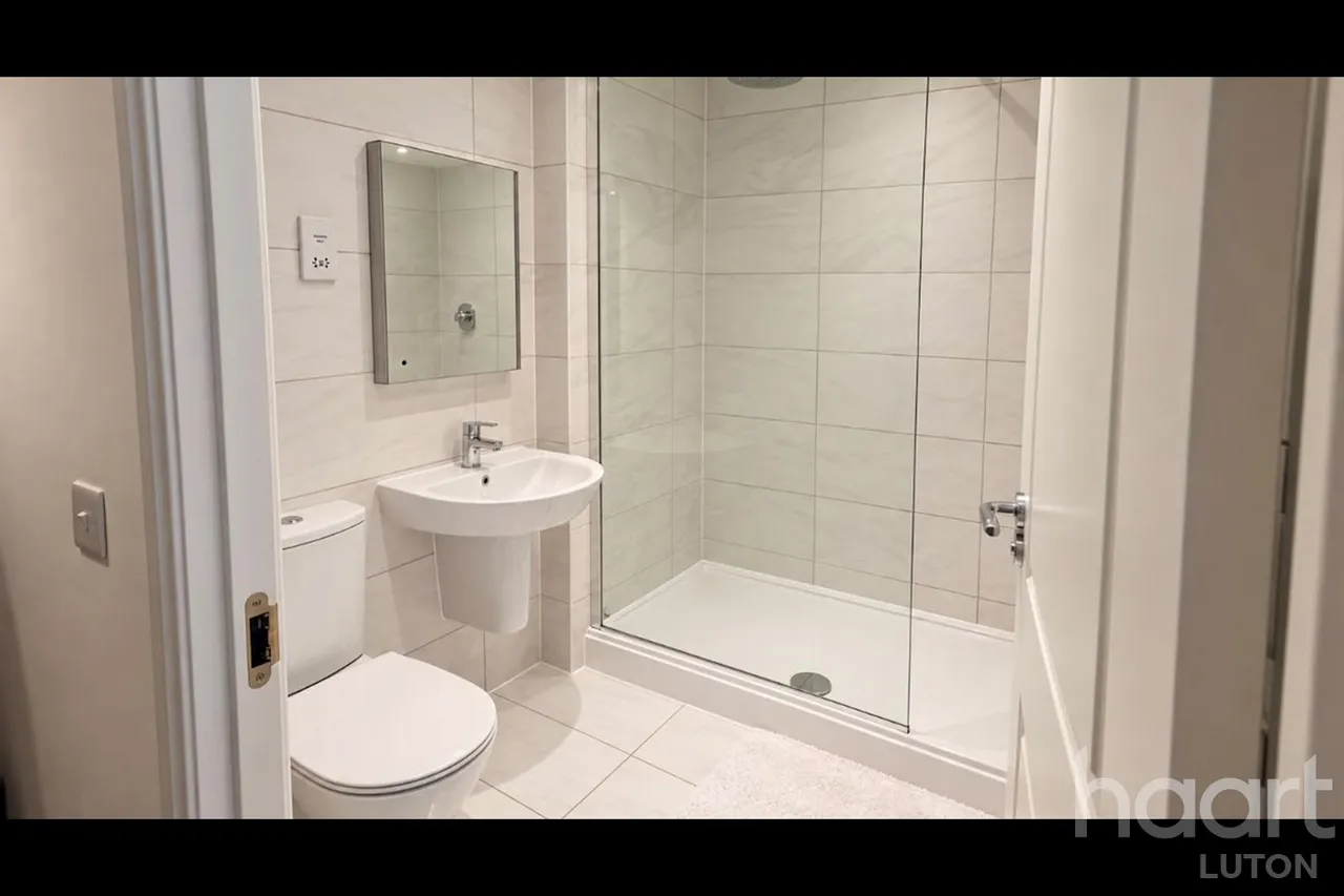 Armstrong Road, Luton, LU2, photo 17