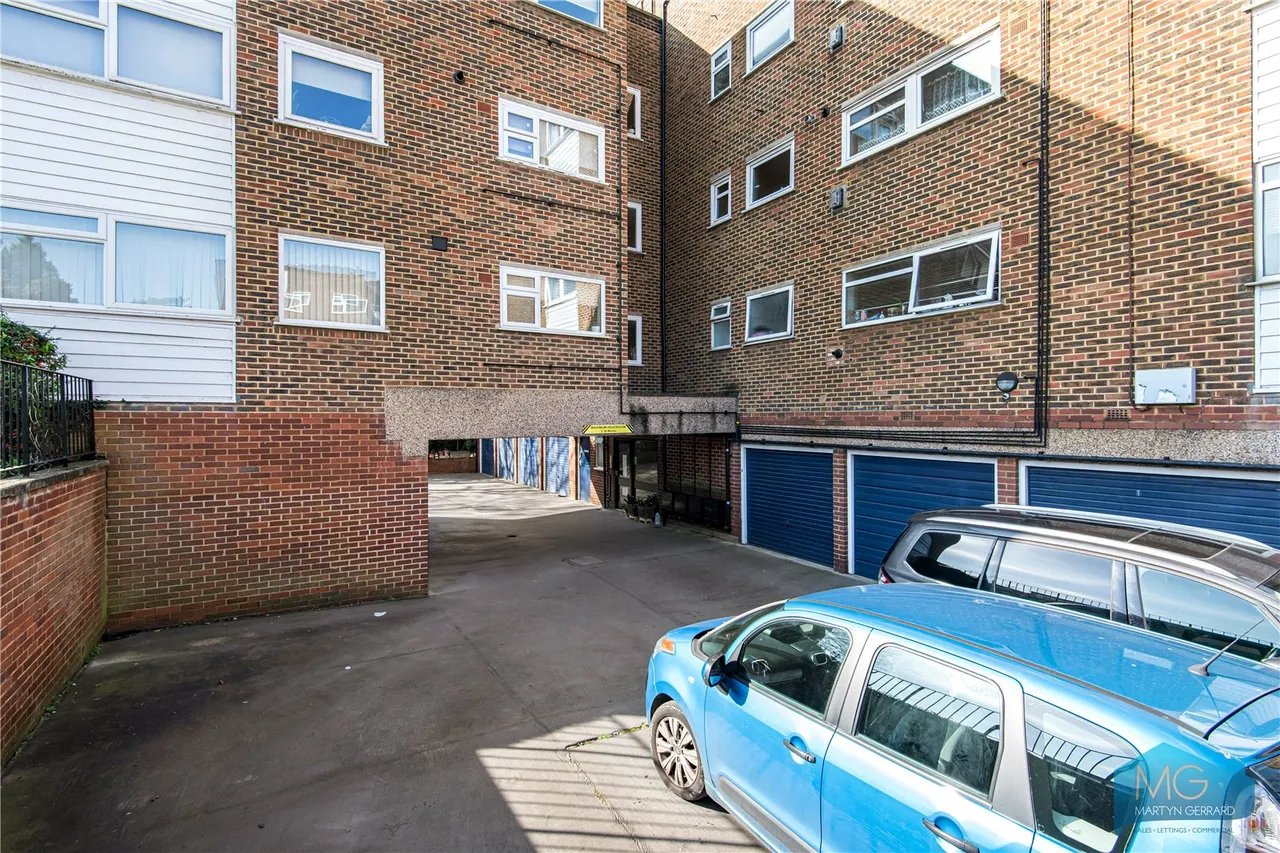 Maplin Close, London, N21, photo 28