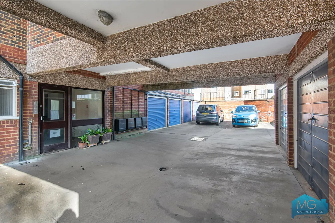 Maplin Close, London, N21, photo 27