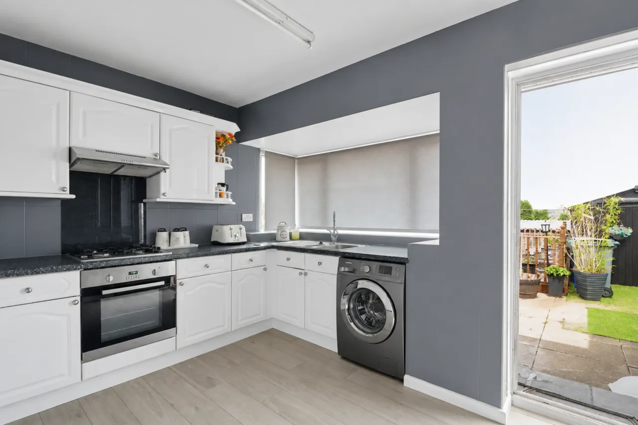 Courtway Drive, Sneyd Green, ST1, photo 3