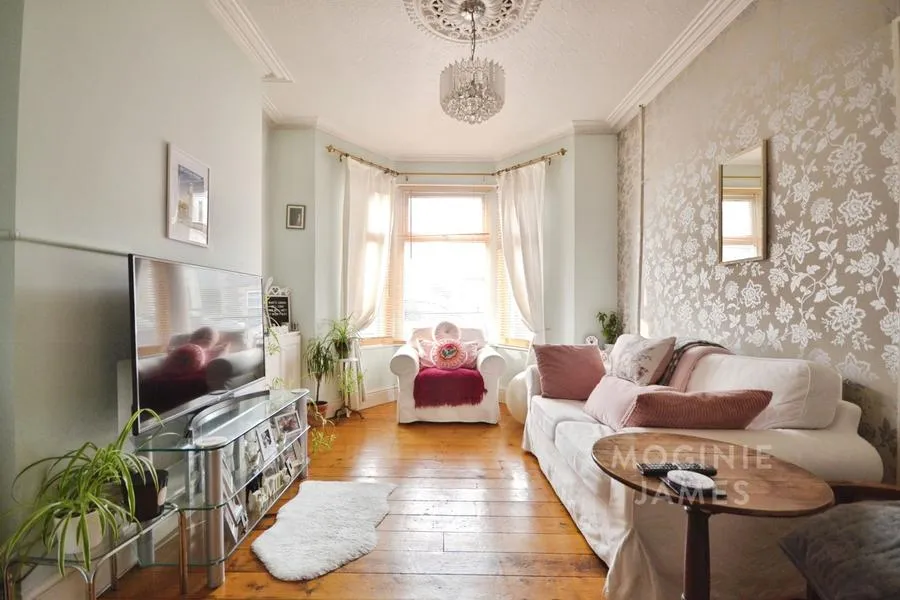 Angus Street, Roath, CF24, photo 2